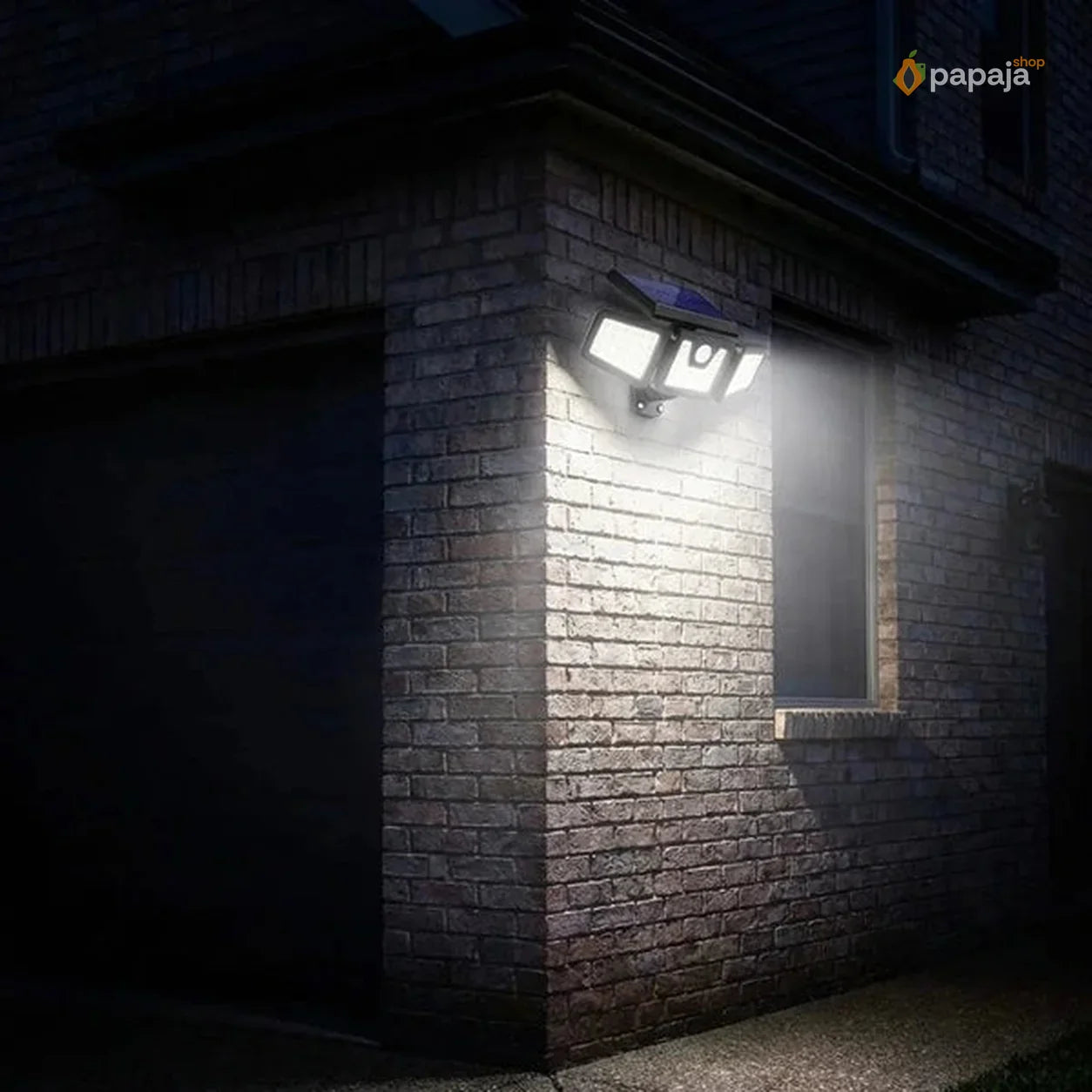 Trostrani solarni reflektor